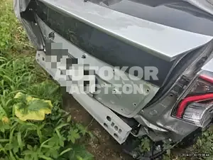 2016, Toyota / Prius, 180000 км., hybrid