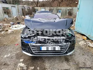 2021, Audi / A8, VIN: WAUZZZF81MN034498, 13646 км., gas
