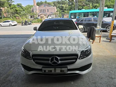 2016, Mercedes-Benz / e300, 174884 км., gas