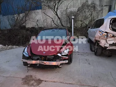 2020, Tesla / Model 3, VIN: 5YJ3E1EA8LF810035, electric