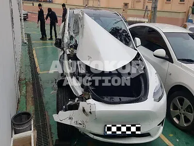 2023, Tesla / Model Y, VIN: LRWYGCFS3RC205586, electric
