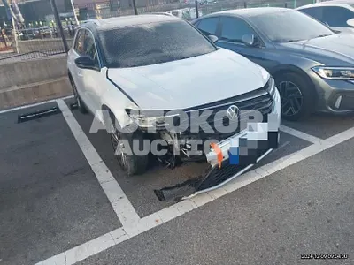 2022, Volkswagen / T-Roc, 39354 км., diesel