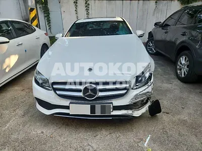 2017, Mercedes-Benz / e300, 77240 км., gas