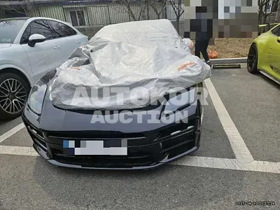 2025, Porsche / Panamera, gas