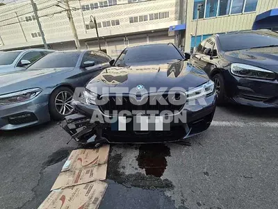 2022, BMW / M5, gas
