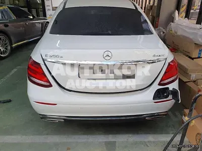 2020, Mercedes-Benz / e300, 83000 км., gas