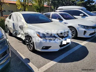 2018, Nissan / Altima, VIN: KMHS2811BNU015885, 42732 км., gas