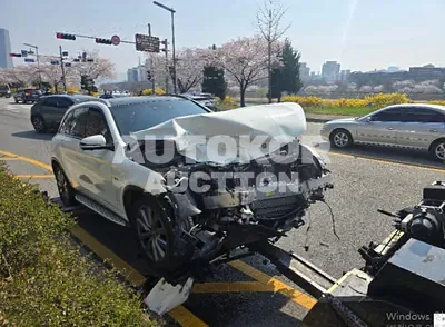 2019, Mercedes-Benz / glc350, VIN: WDC0G5EB5KF544846, 57277 км., hybrid