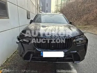 2025, BMW / X7, 14371 км., gas