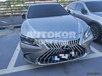 2025, Lexus / es300h, 22000 км., hybrid