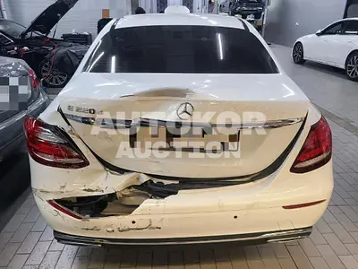 2020, Mercedes-Benz / E 220, 115326 км., diesel