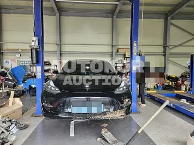 2022, Tesla / Model 3, 50921 км., electric