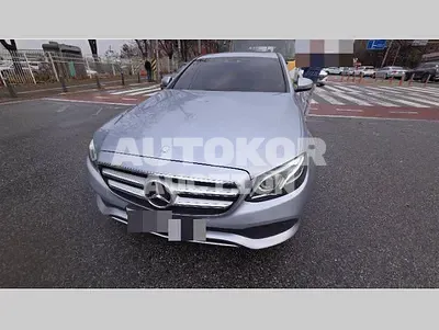 2017, Mercedes-Benz / E 220, 143236 км., diesel, 1950 куб.см.