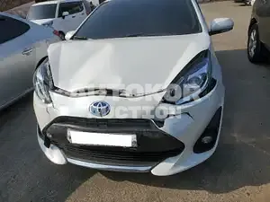 2020, Toyota / Prius C, VIN: JTDKDTB38L1634189, hybrid