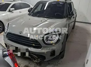 2021, MINI / Countryman, VIN: WMW31BR01M3M31098, 12967 км., gas