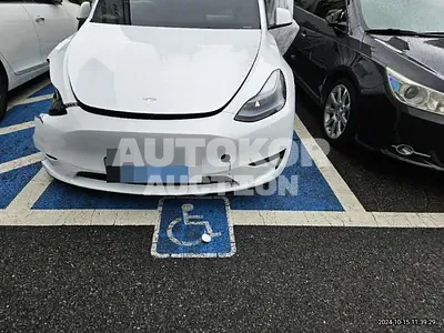2023, Tesla / Model Y, 23220 км., electric