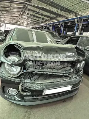 2017, MINI / Clubman, VIN: WMWLN5105H2G10518, 90111 км., gas