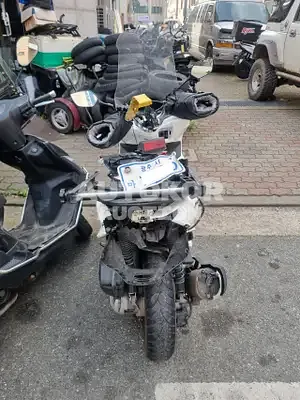 2023, BMW / 125, gas