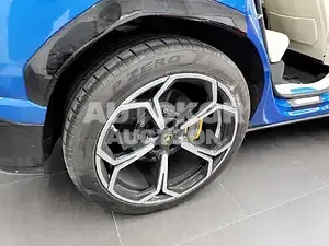 2020, Lamborghini / Urus, unknown