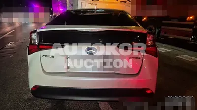 2019, Toyota / Prius, 83252 км., hybrid