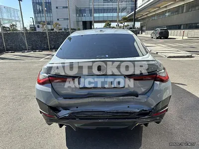 2023, BMW / i4, 57999 км., electric