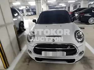 2020, MINI / Cooper, VIN: WMWXV910XL2M80623, 20000 км., gas, 2000 куб.см.