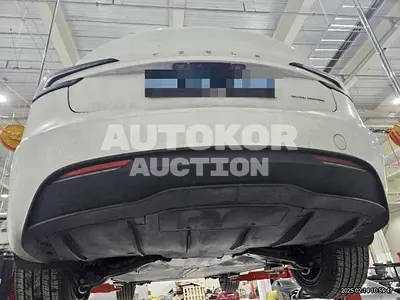 2024, Tesla / Model 3, electric