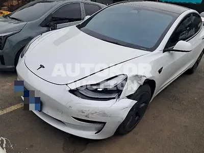 2022, Tesla / Model 3, 60000 км., electric