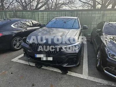 2022, BMW / X6, 70000 км., gas