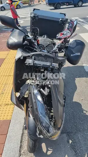 2021, BMW / 125, gas