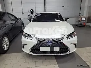 2019, Lexus / ES 300, 28215 км., hybrid