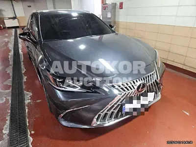 2025, Lexus / ES 300, 5954 км., hybrid