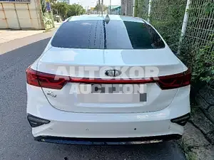 2019, BMW / Z1, VIN: KNAF141BEKA850147, 89232 км., gas
