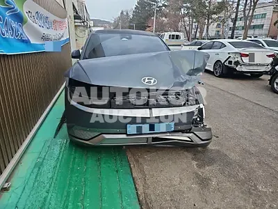 2021, Hyundai / Ioniq, VIN: KMHKR81AFNU053247, 81778 км., electric