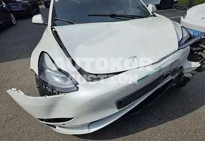 2021, Tesla / Model 3, VIN: 5YJ3E1EB3MF011466, 27651 км., electric