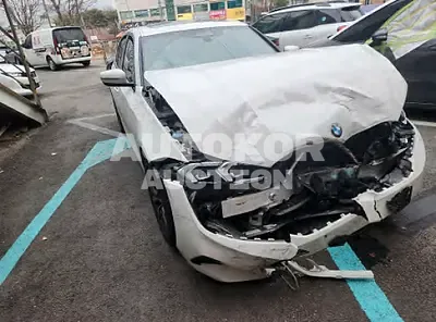 2023, BMW / 320i, gas