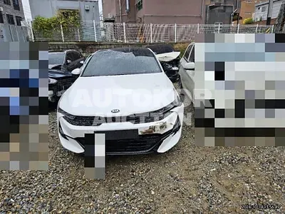 2020, BMW / B5, 52000 км., gas