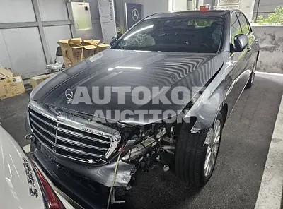 2018, Mercedes-Benz / E 300, 30925 км., gas, 1991 куб.см.