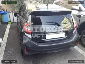 2018, Toyota / Prius C, VIN: JTDKDTB35J1616682, hybrid