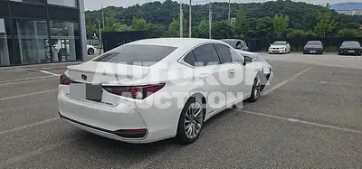 2021, Lexus / ES 300, 51060 км., hybrid, 2487 куб.см.