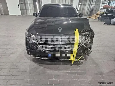 2024, Mercedes-Benz / E 300, 7888 км., gas