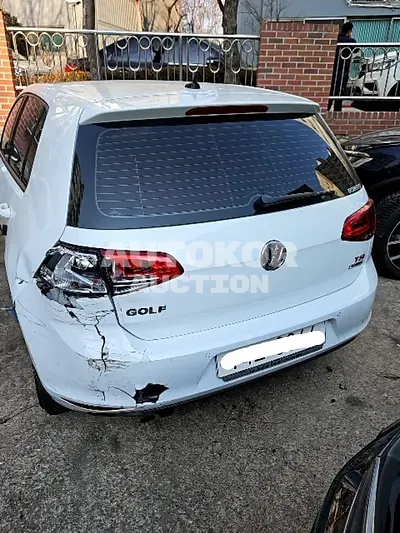 2016, Volkswagen / Golf, VIN: WVWZZZAUZGW234028, 98431 км., gas