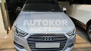 2018, Audi / A3, VIN: WAUZZZ8V2J1082582, 10830 км., gas