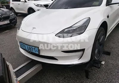 2021, Tesla / Model 3, VIN: 5YJ3E1EBXMF011335, 36968 км., electric
