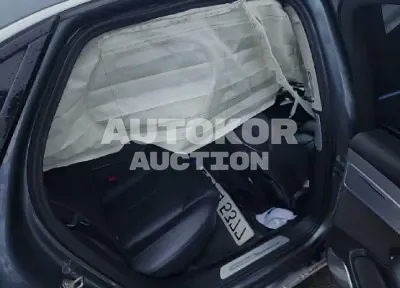 2015, Audi / A8, VIN: WAUZZZ4H3FN030622, 218609 км., diesel