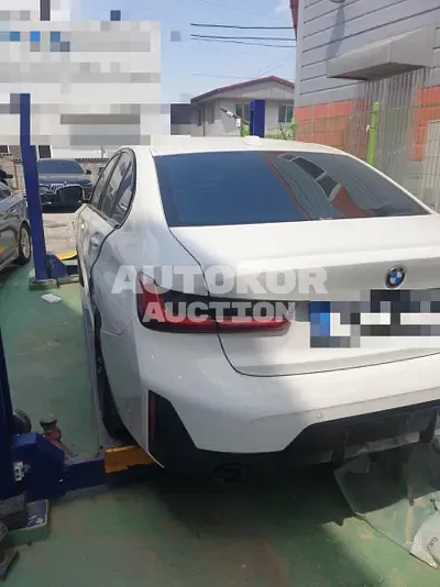 2023, BMW / 320, 12000 км., gas, 2000 куб.см.