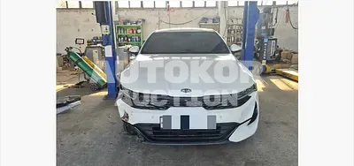 2020, BMW / B5, 65000 км., gas, 1555 куб.см.
