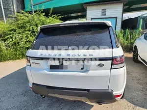 2024, Land Rover / Range Rover Sport, VIN: SALWA2KFXGA660158, 106801 км., diesel