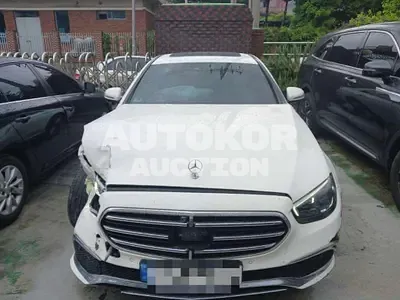 2022, Mercedes-Benz / E 250, 30611 км., gas