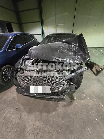 2024, Genesis / G80, 31500 км., gas, 2500 куб.см.